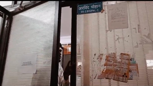 Video of indecency with female journalist in registrar office goes viral