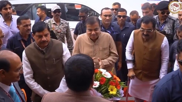 Union Minister Nitin Gadkari discussed the quality of roads with engineers