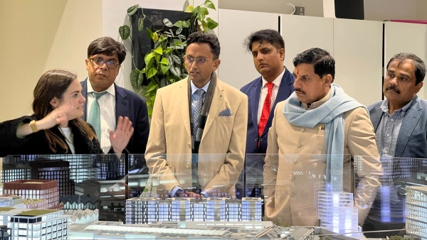 CM Mohan Yadav interacted with investors in London described MP as most suitable for business