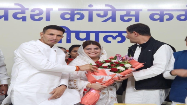 Newly appointed working president of Mahila Congress Noori Khan takes charge in PCC