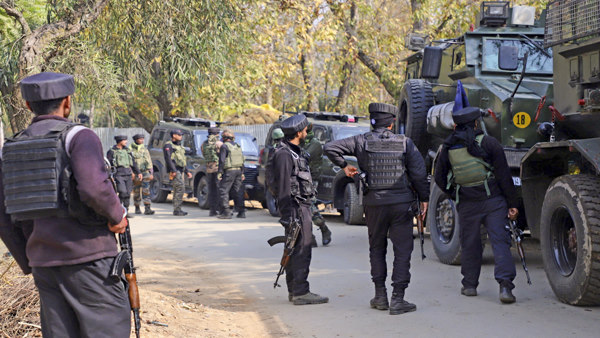 Jammu Kashmir Trekkers trapped