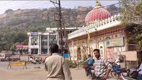 The thieves did not spare even Yamraj Gwalior