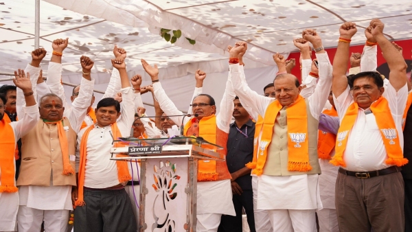 Shivraj Singh Chauhan did road show in Bayan Dobi and Nandner of Budhni Assembly