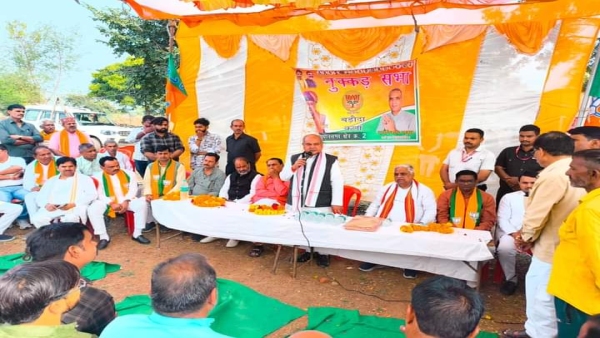 Congress divided country in the name of religion castes Narendra Singh Tomar allegation in Vijaypur