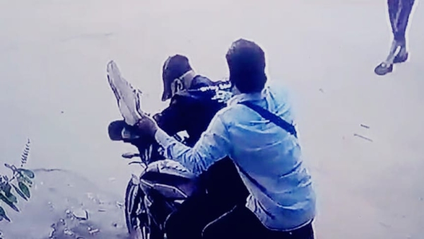 Robbery from businessman and his family in Indore miscreant absconding caught on CCTV