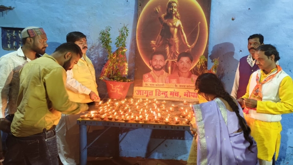 On the occasion of Baikunth Chaturdashi Jagrut Hindu Manch donated a lamp at Shitaldas s garden On the occasion of Baikunth Chaturdashi Jagrut Hindu Manch donated a lamp at Shitaldas s garden