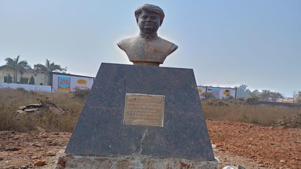 Transfer of statue of Madhavrao Scindia on Katni bypass road NHAI employees suspended