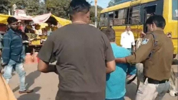 Gas cylinder blast in Chhatarpur market 38 people burnt children and women also included