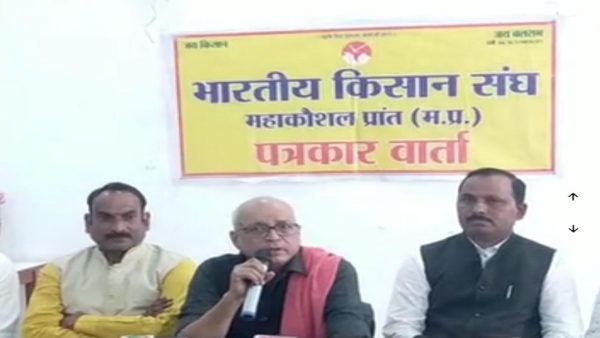 National leader of Kisan Union Mohini Mohan Mishra raised questions on stubble burning