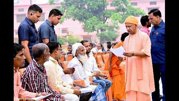  उत्तर प्रदेश की परियोजनाओं के लिए आदित्यनाथ के निर्देश