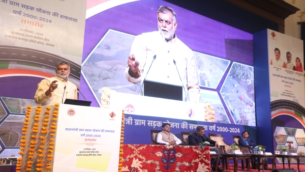 Green technology in road construction in MP Minister Prahlad Patel