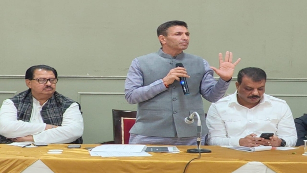 Congress surrounds MP assembly today starts movement on caste census