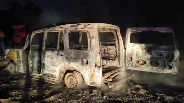 baration se bhar scorpio achanak lagi aag 9 logon ne kood kar bachai jaan sasaram Rohtas Bihar News