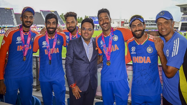 Axar Patel 1