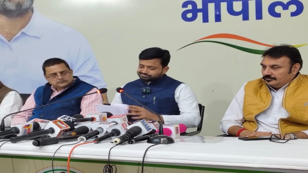 bhopal Congress Hemant Katare accuses Ias Iqbal Singh Bais of corruption and Rajesh Sharma