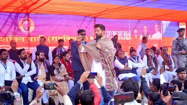 LJPR Leader Central Minister Chirag Paswan Taunt To RJD Teajshwi Yadav Bihar Politics News