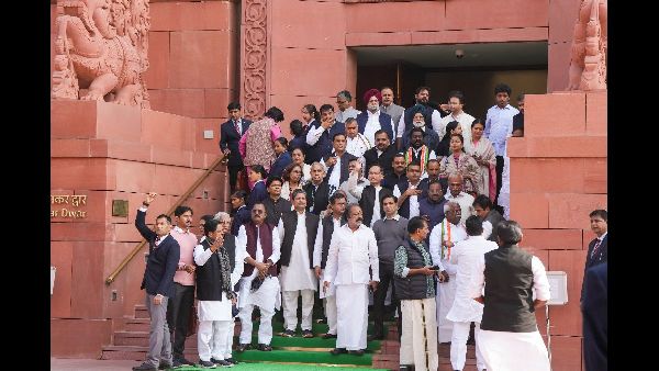  लालू ने बीजेपी के खिलाफ ममता का समर्थन किया