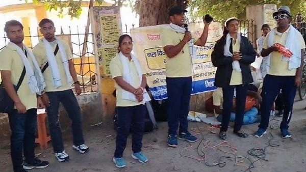 Child Marriage Free India campaign made people aware through street drama bal vivah mukt bharat Child Marriage Free India campaign made people aware through street drama bal vivah mukt bharat