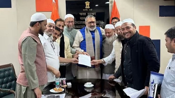 AIMIMI Asaduddin Owaisi and BJP Giriraj Singh Collaborate on Malegaon Textile Industry Issues AIMIMI Asaduddin Owaisi and BJP Giriraj Singh Collaborate on Malegaon Textile Industry Issues