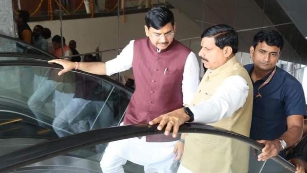 Umang Singhar targets BJP and RSS Modi in protest against atrocities on Hindus in Bangladesh