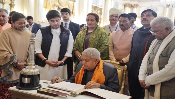 Jyotiraditya Scindia Vice President mentioned three generations of the family