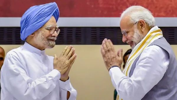 Savarkar Vs Manmohan Savarkar Vs Manmohan