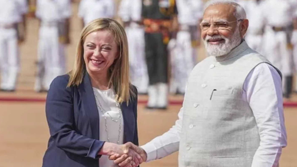 PM Modi with Melina PM Modi with Melina