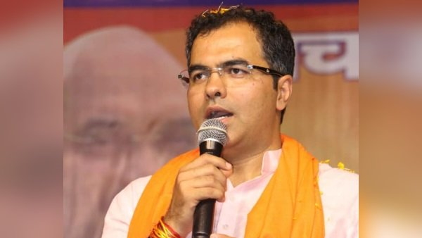 pravesh varma