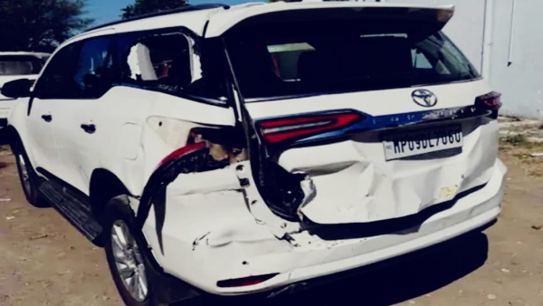 MP Congress Jitu Patwari car meets with an accident on Bhopal-Indore highway Sehore