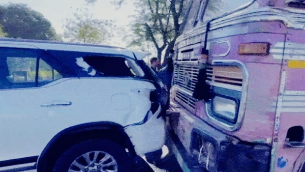 MP Congress Jitu Patwari car meets with an accident on Bhopal-Indore highway Sehore