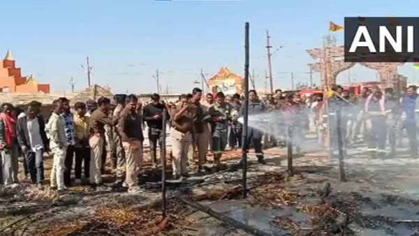 Mahakumbh 2025 Fire breaks out again in Mahakumbh Mela area hut burnt to ashes