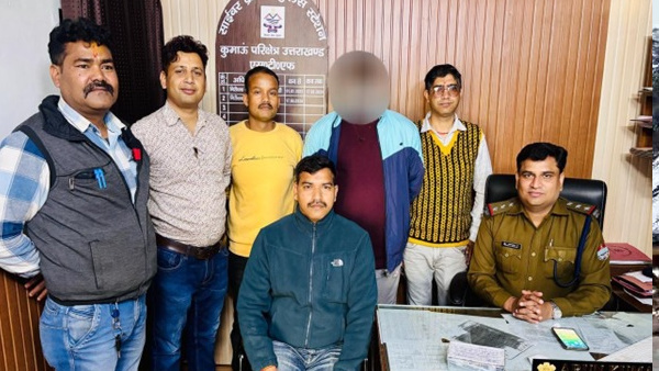 Mastermind digital racket arrested Agra UP cheated 47 lakh rupees confined single room for 18 days