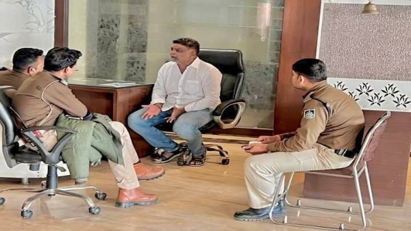 110 shops demolished in Motinagar three layer barricading for 6 hours 110 shops demolished in Motinagar three layer barricading for 6 hours