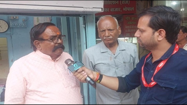 Hindu shopkeepers doing business in Jama Masjid troubled by Muslim community forced to migrate