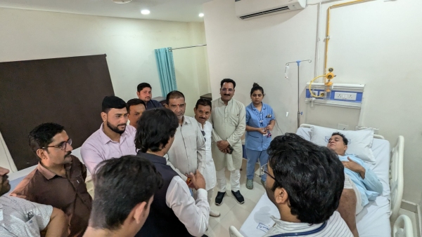 Kisan Congress creates ruckus in Bhopal stage breaks during assembly siege before budget session