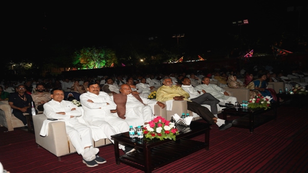 CM Mohan Yadav welcomed with Maratha traditions at the show of the film Chhava in Bhopal ghadge