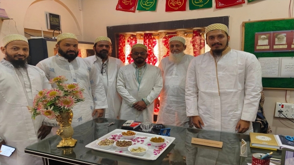 Bohra community celebrated Eid-ul-Fitr festival in Bhopal meeting for moon will be held in Moti Masjid Bohra community celebrated Eid-ul-Fitr festival in Bhopal meeting for moon will be held in Moti Masjid