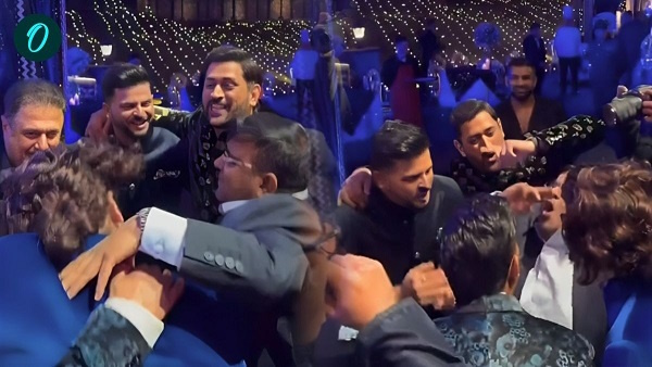 ms dhoni dancing video