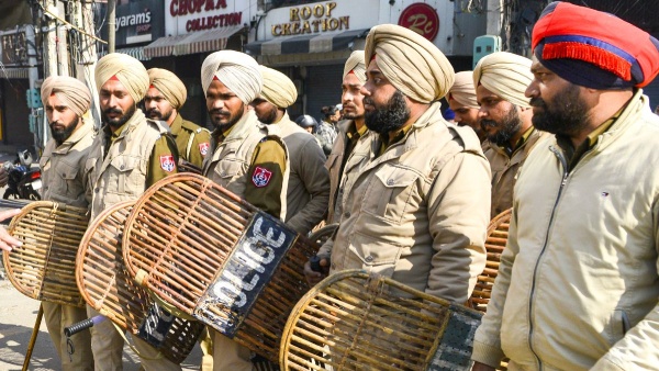 Punjab police arrest Shehnaz Singh Punjab police arrest Shehnaz Singh