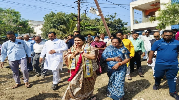 Minister Krishna Gaur gave a gift of lakhs to Ayodhya city for roads CC road will be built till Aredi s culvert Minister Krishna Gaur gave a gift of lakhs to Ayodhya city for roads CC road will be built till Aredi s culvert