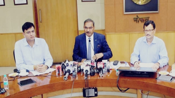 Jaideep Prasad leaves Lokayukta 15 IPS officers transferred in Madhya pradesh