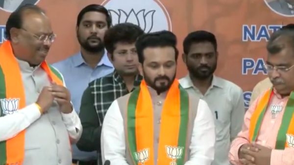 kedar jadhav
