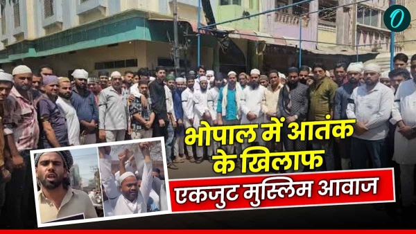 Muslim community showed solidarity against terrorism protested by wearing black bands