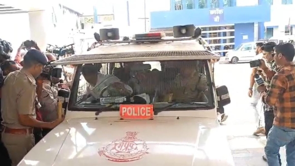 MP News Love Jihad Love Jihad in Bhopal Sanskriti Bachao Manch creates ruckus at Jaiprakash Hospital
