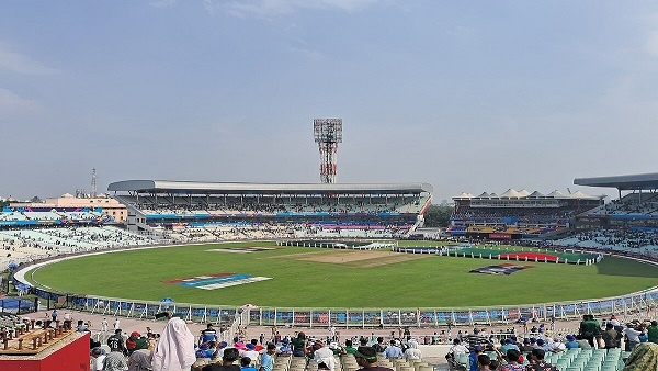 eden gardens pitch report