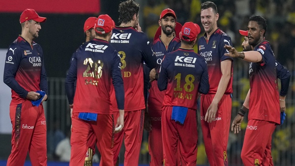 Josh Hazlewood 1 Josh Hazlewood 1