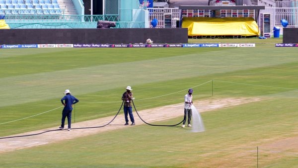 lsg vs srh pitch report