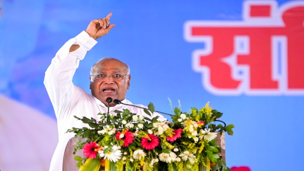 https hindi oneindia com news india operation-sindoor-brigadier-mahajan-reveal-poonch-brigade-key-role-pakistan-major-damage-hindi-news-1298319 html