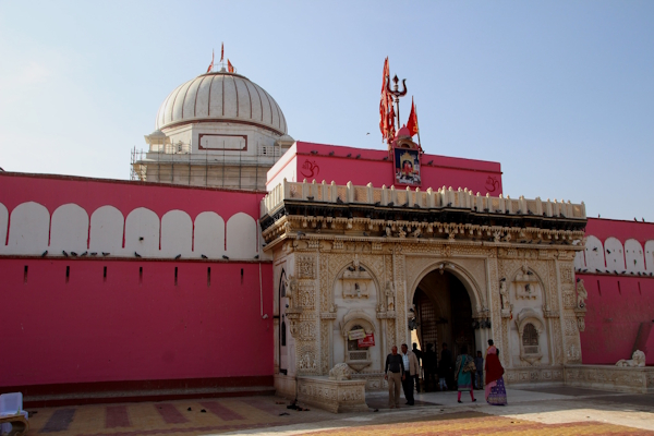 Karni Mata Mandir Deshnok Bikaner Rajasthan Karni Mata Mandir Deshnok Bikaner Rajasthan
