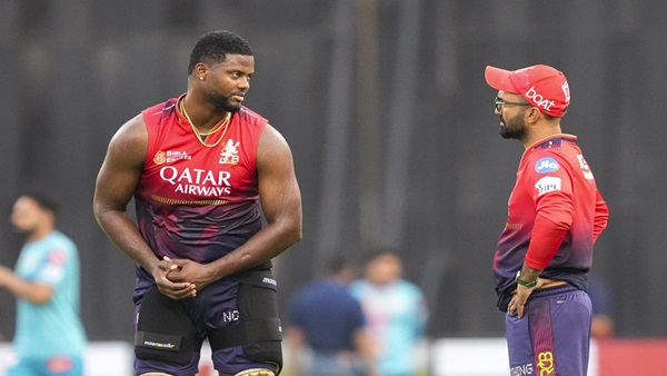 Romario Shepherd Dinesh Karthik